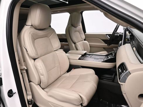 Used 2021 Lincoln Navigator L Reserve w/ Luxury Package AWD/4WD image 29