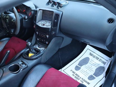 Used 2020 Nissan 370Z NISMO image 30