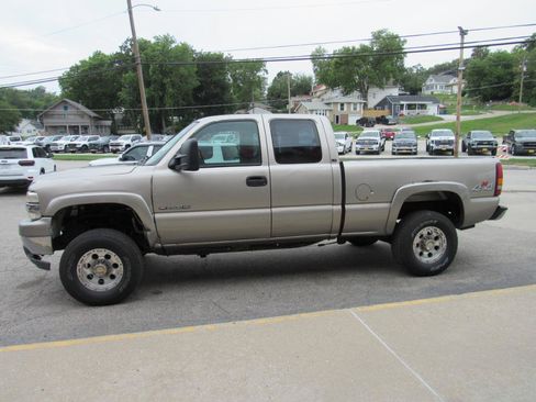 Used 2002 Chevrolet Silverado 2500 LS AWD/4WD image 8