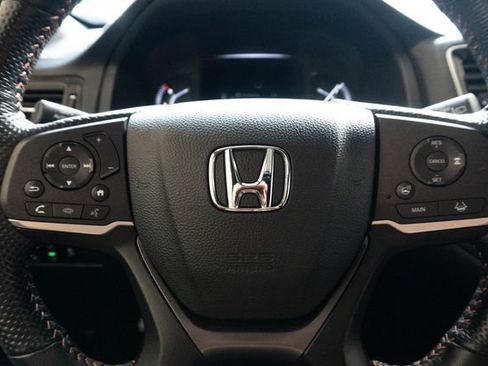 Used 2025 Honda Passport TrailSport image 22