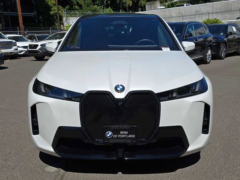 Used 2026 BMW iX xDrive60 w/ M Sport Package AWD/4WD image 9