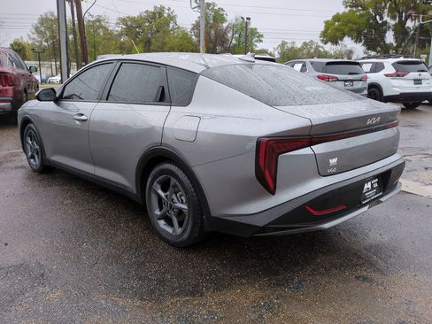 Certified 2025 Kia K4 LXS image 7