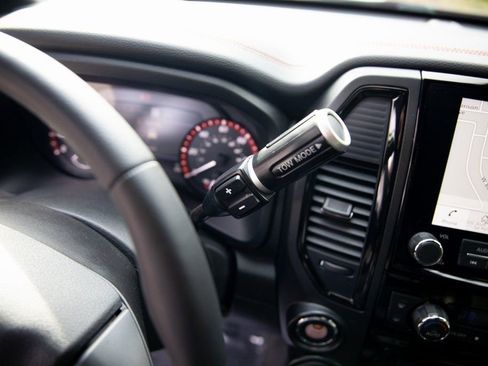 Used 2021 Nissan Titan PRO-4X w/ Pro-4x Convenience Package image 13