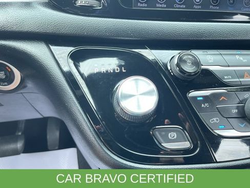 Used 2019 Chrysler Pacifica Touring Plus w/ S Appearance Package FWD image 16