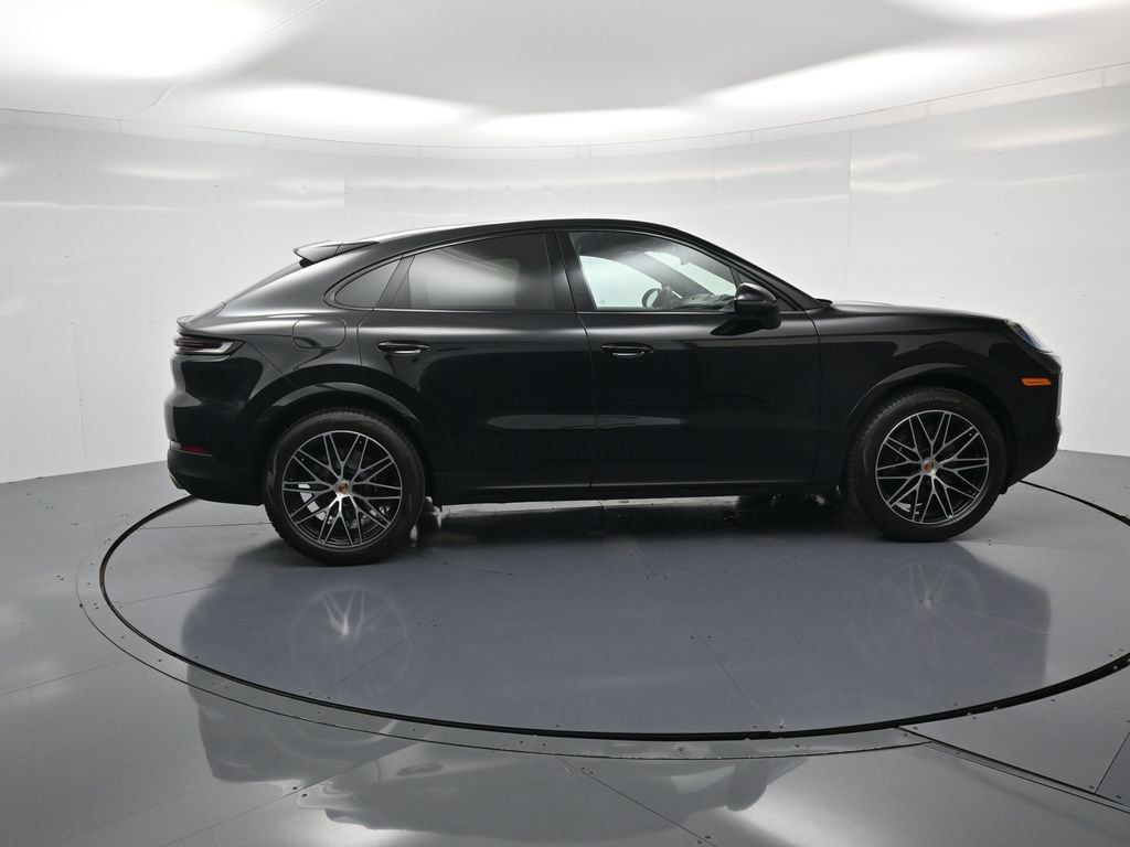 Certified 2026 Porsche Cayenne Coupe AWD/4WD image 31