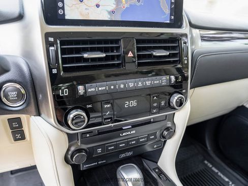 Used 2023 Lexus GX 460 Luxury w/ Sport Design Package AWD/4WD image 28