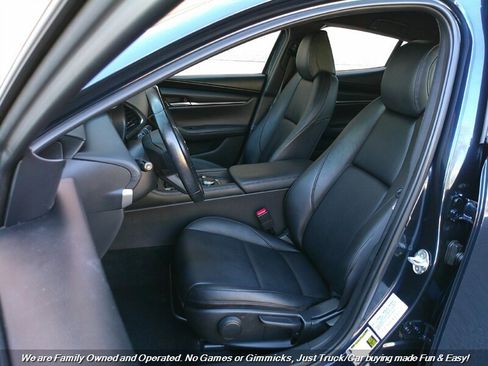 Used 2021 MAZDA MAZDA3 s image 17