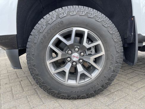 Used 2022 GMC Canyon AT4 w/ Trailering Package AWD/4WD image 10