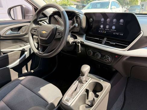 Used 2024 Chevrolet Trax LS w/ Driver Confidence Package FWD image 33