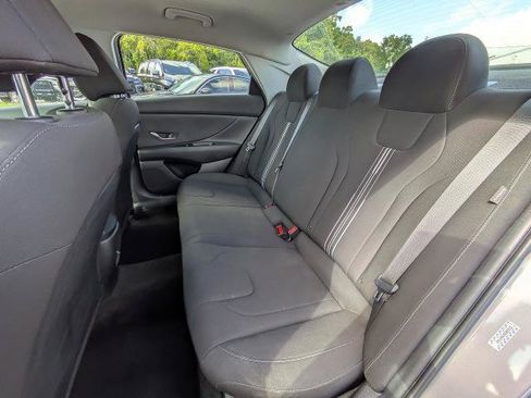 Used 2024 Hyundai Elantra SEL FWD image 13