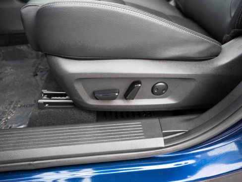 Used 2024 Nissan Rogue SL image 12