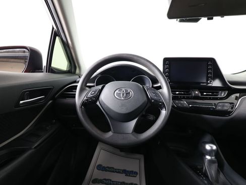 Used 2020 Toyota C-HR LE image 28