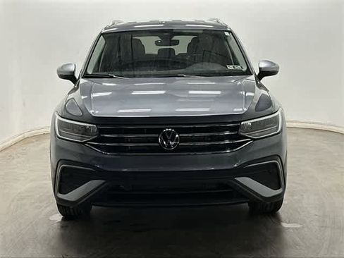 Certified 2024 Volkswagen Tiguan SE image 30
