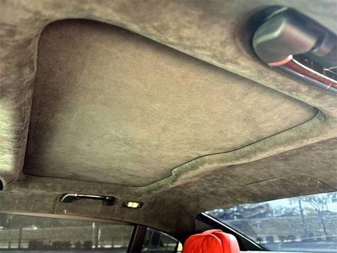 Used 2019 BMW ALPINA B7 xDrive w/ Luxury Rear Seating Package image 17