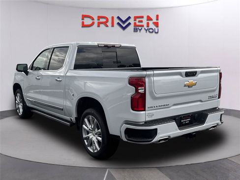 New 2026 Chevrolet Silverado 1500 High Country AWD/4WD image 6