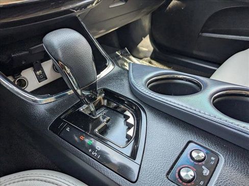 Used 2014 Toyota Avalon XLE image 12