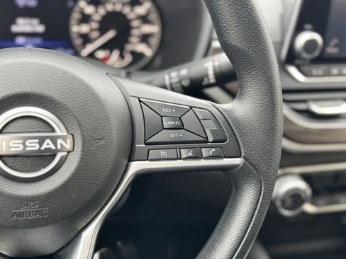 Used 2024 Nissan Altima 2.5 SV image 22