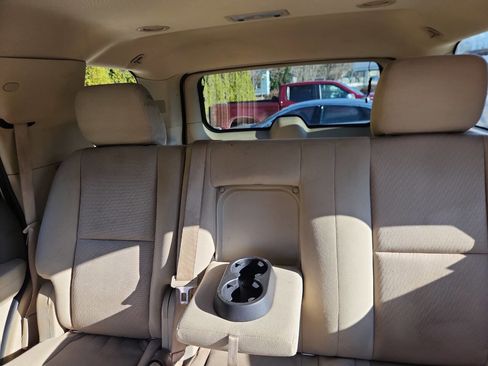 Used 2011 Chevrolet Tahoe LS image 17