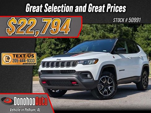 Used 2025 Jeep Compass Trailhawk AWD/4WD image 1