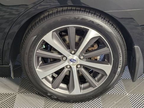 Used 2017 Subaru Legacy 3.6R Limited image 7