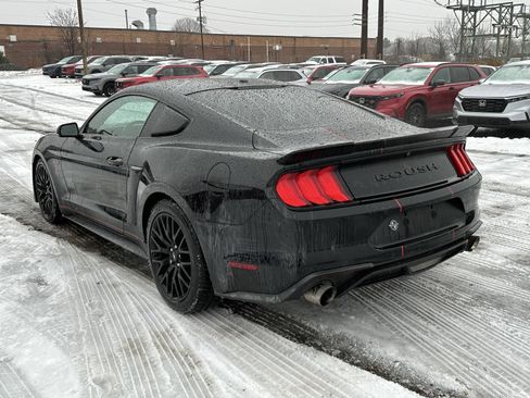 Used 2019 Ford Mustang Premium w/ Ecoboost Performance Package image 6