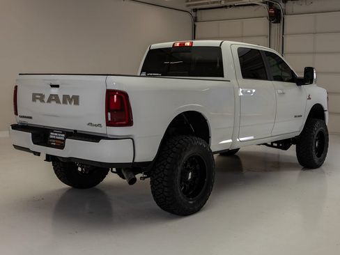 Used 2026 RAM 2500 Laramie AWD/4WD image 10