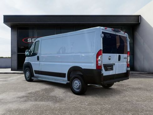 Used 2025 RAM ProMaster 2500 w/ U-Haul Equipment Group FWD image 3