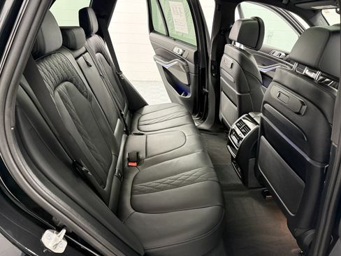 Used 2025 BMW X5 M60i AWD/4WD image 18