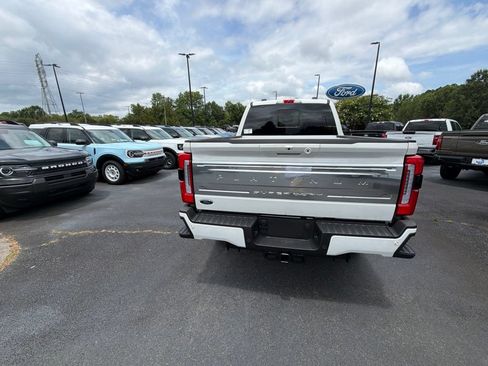 New 2026 Ford F250 Platinum w/ Platinum Plus Package AWD/4WD image 18
