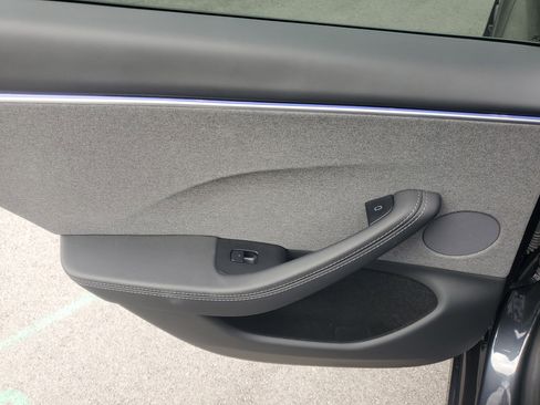 Used 2024 Tesla Model 3 Standard Range image 14