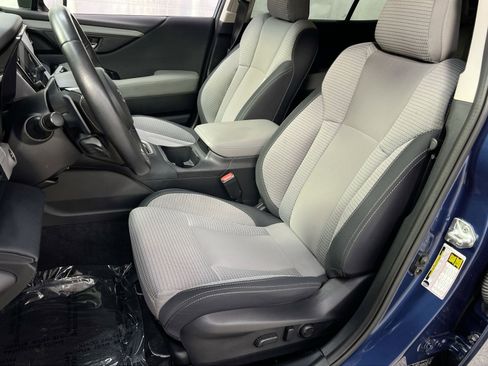 Used 2022 Subaru Outback Premium image 17