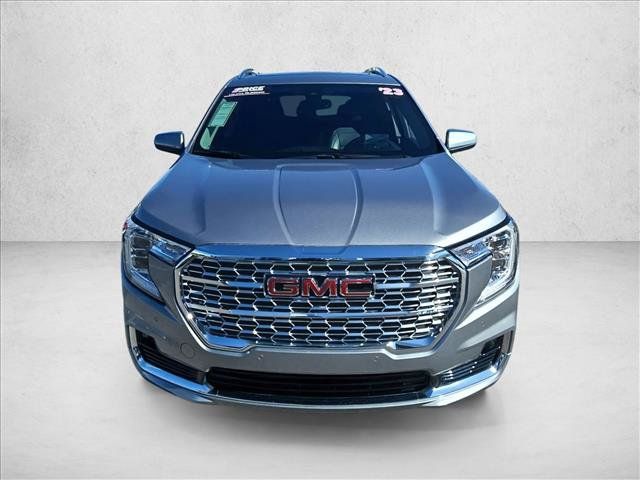 Used 2023 GMC Terrain Denali AWD/4WD image 2