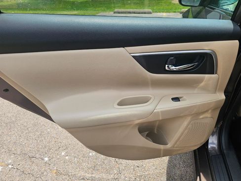 Used 2015 Nissan Altima 2.5 S w/ Special Edition Package FWD image 23