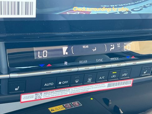 Certified 2026 Toyota Sienna XLE FWD image 20