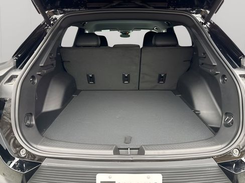 New 2026 Chevrolet Equinox EV LT image 15