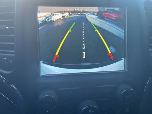 Used 2018 Jeep Grand Cherokee High Altitude image 12