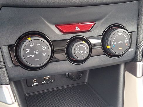 Used 2022 Subaru Forester AWD/4WD image 21