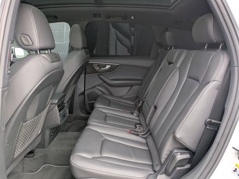 Certified 2025 Audi Q7 2.0T Premium w/ Convenience Plus Package image 25