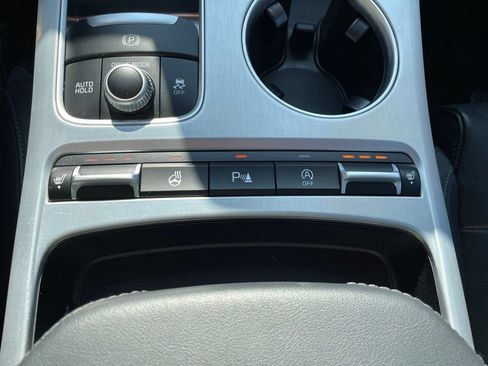 Used 2018 Kia Stinger GT1 AWD/4WD image 23
