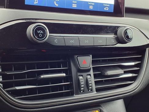 Used 2024 Ford Escape Active image 12