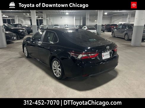 Used 2023 Toyota Camry LE image 3