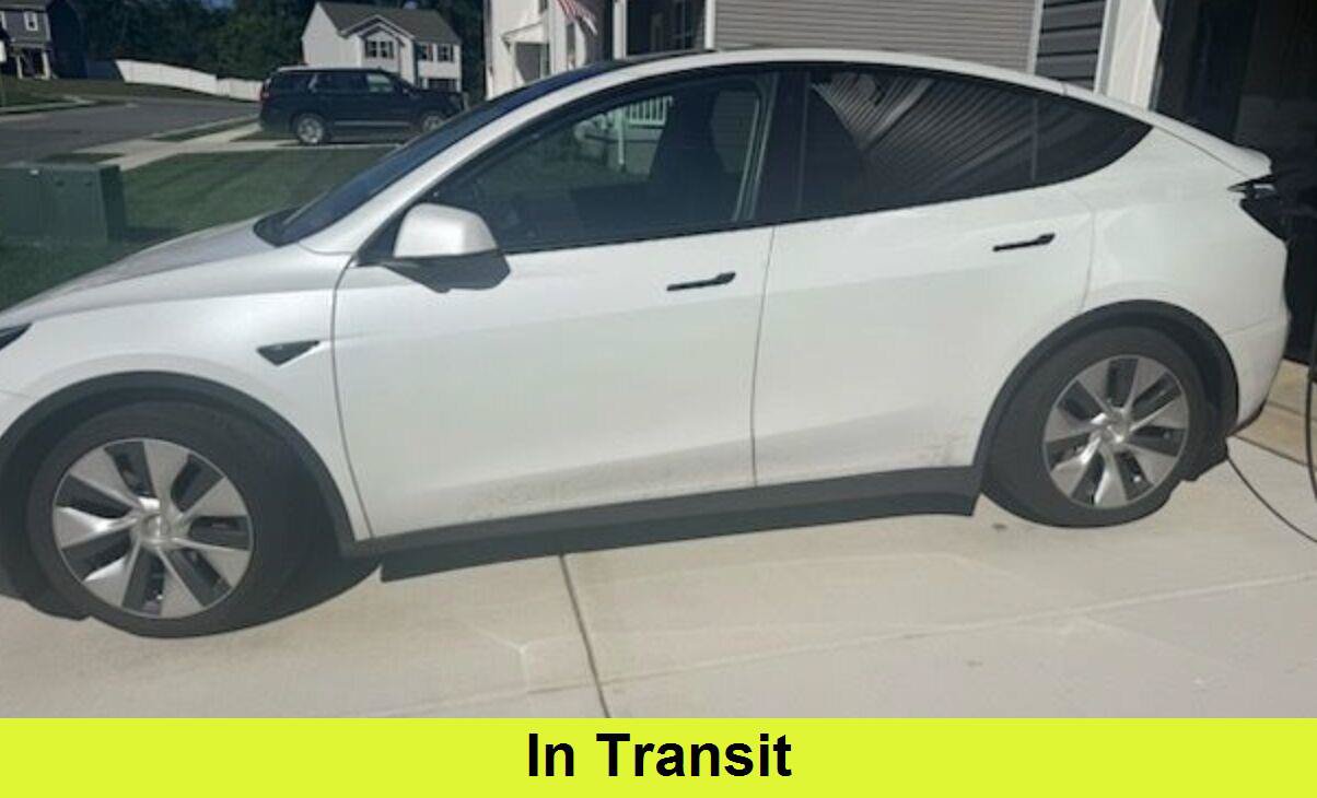 Used 2022 Tesla Model Y Performance AWD/4WD image 1