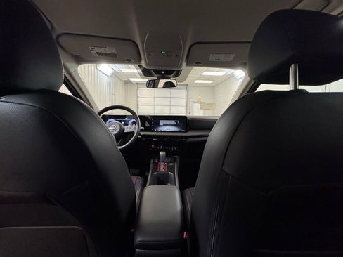 New 2026 Nissan Kicks SR w/ Cold Weather Package image 18