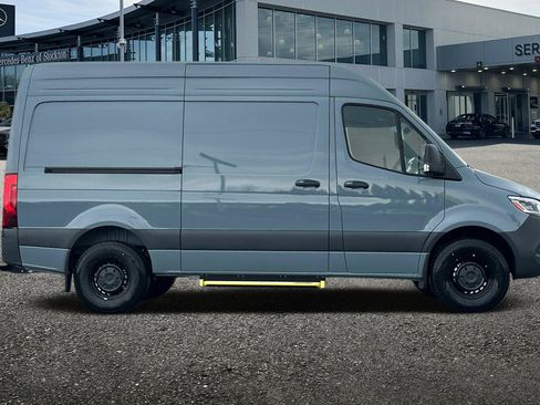 New 2024 Mercedes-Benz Sprinter 2500 image 3