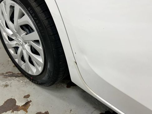 Used 2019 Toyota Corolla LE FWD image 31