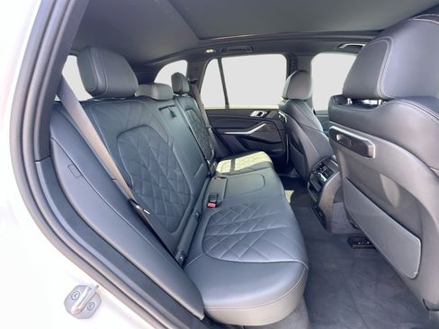Used 2026 BMW X5 sDrive40i w/ M Sport Package RWD image 29