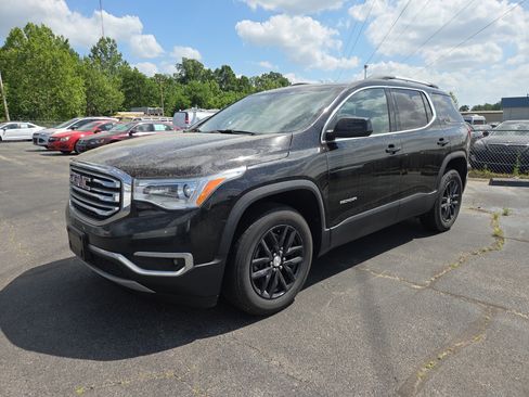Used 2018 GMC Acadia SLT AWD/4WD image 1