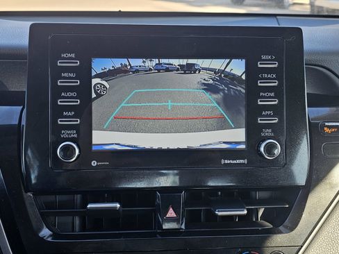 Used 2023 Toyota Camry SE image 19