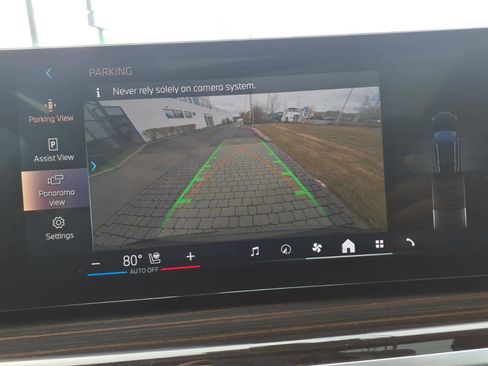 Used 2025 BMW X5 xDrive50e image 11