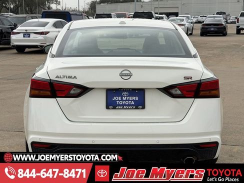 Used 2025 Nissan Altima 2.5 SR image 8